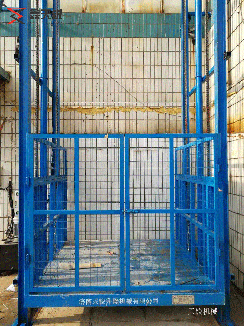巴音郭楞室外贴墙导轨式升降机