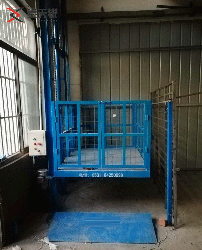 巴音郭楞单轨单缸导轨式升降机